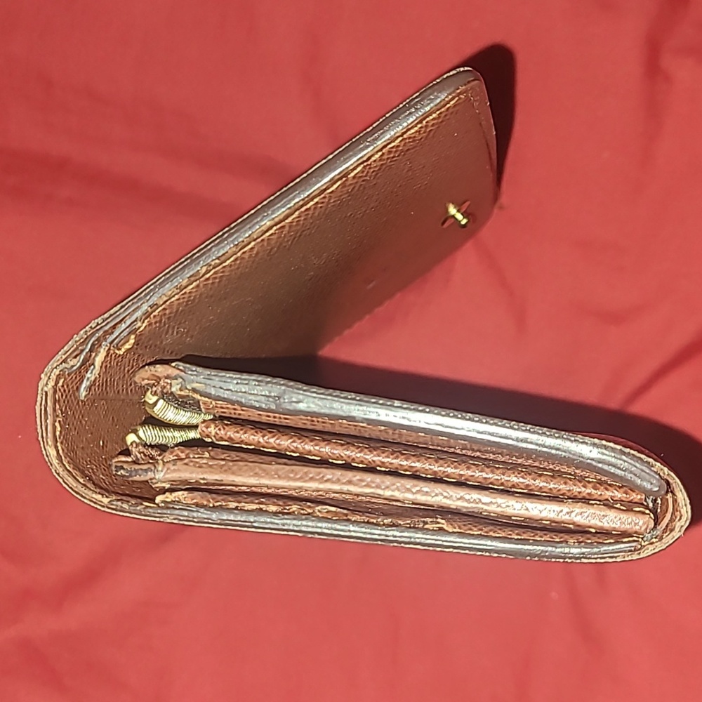 Louis Vuitton monogram flap wallet - Picture 3 of 8